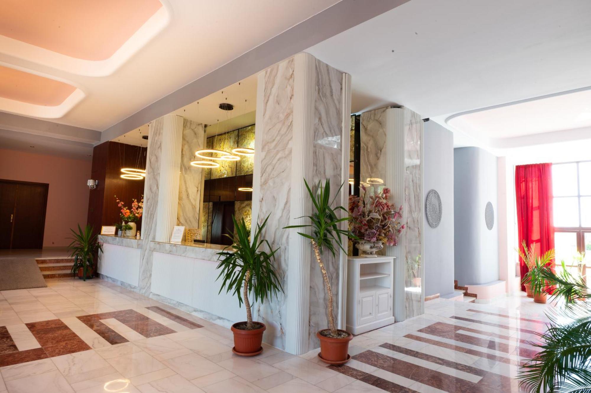 Hotel Ambasador مامايا المظهر الخارجي الصورة